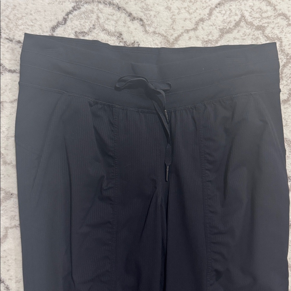 Lululemon Dance Jogger Mid Rise size 6 - Picture 4 of 5